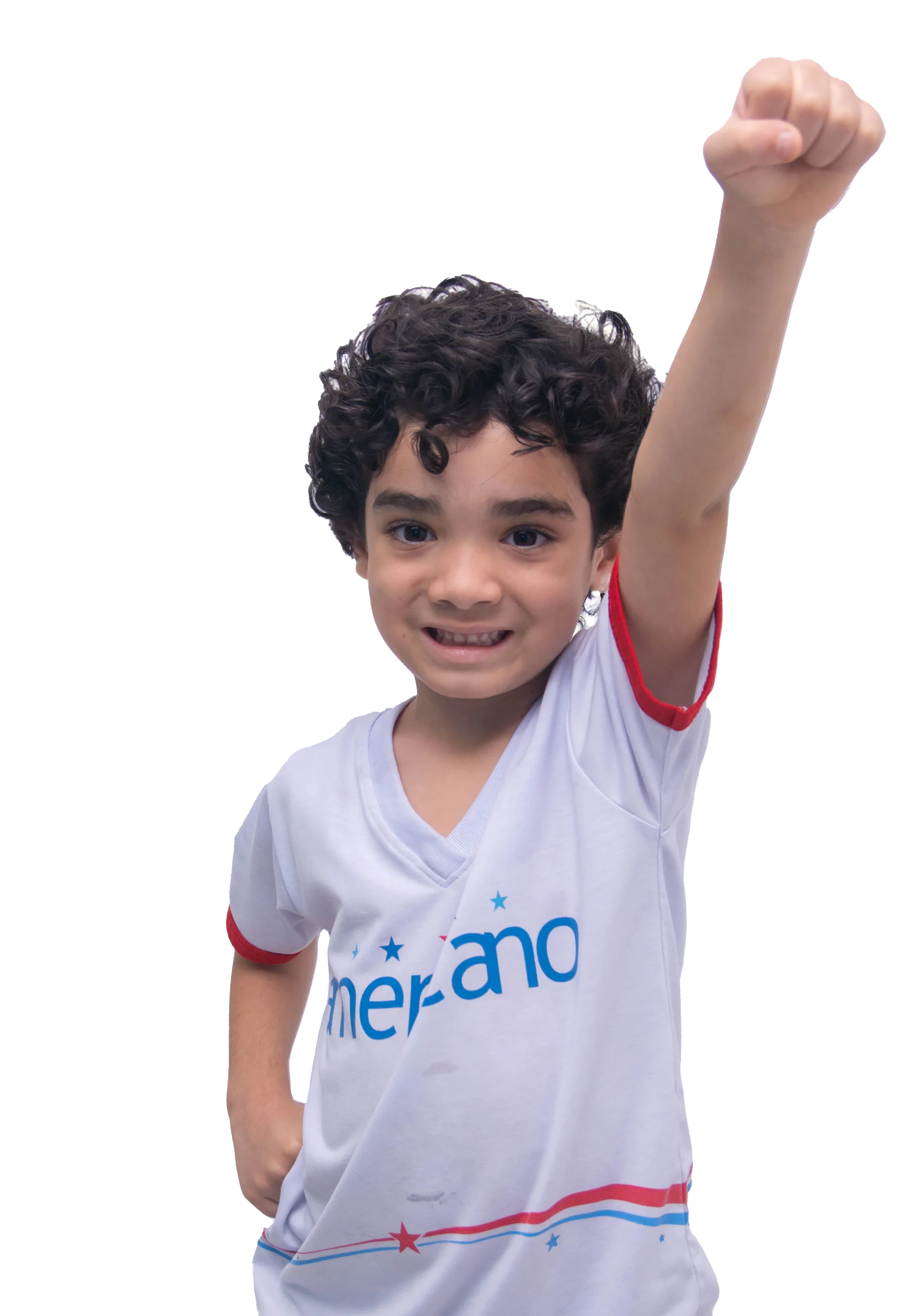 Estudante menino de braços cruzados